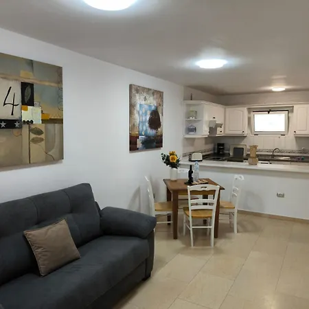 Apartamento Vivienda Con Piscina En El