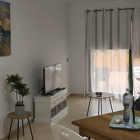 Vivienda Con Piscina En El Apartamento