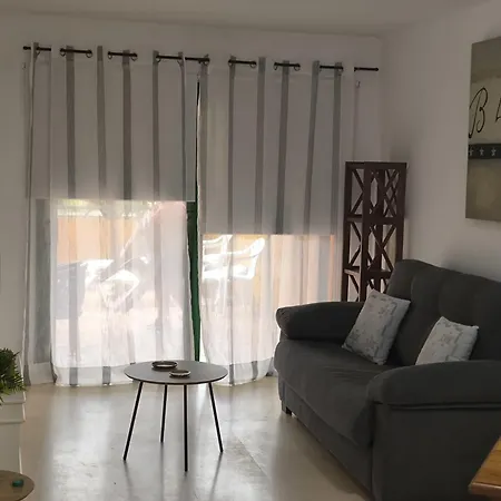 Vivienda Con Piscina En El Apartamento *